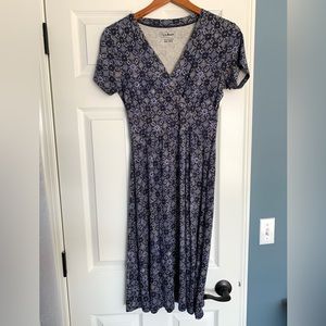 L.L. Bean women’s jersey knit short sleeve V-neck summer dress